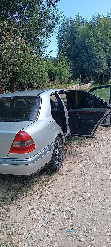 82 1: Mercedes-Benz C-Class: 1993 г., 1.8 л, Механика, Бензин, Седан — 10