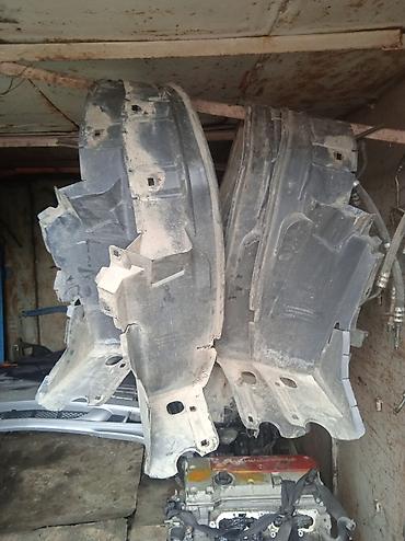 подкрилник фит: Подкрылок Комплект Mercedes-Benz, 2002 г., Б/у, Оригинал — 2