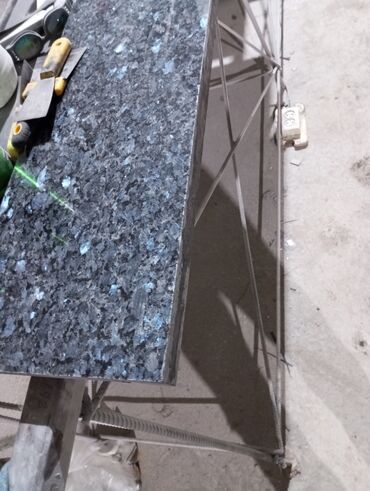 Фасадные гранитные плитки: Принимаем заказ подоконник и лестницы делаем Гранит отличается высокой — 15