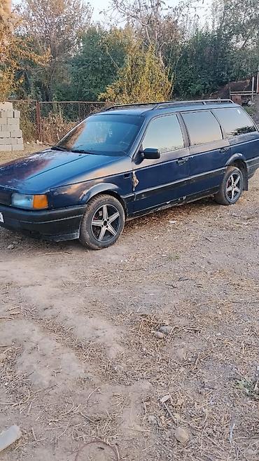 6 2: Volkswagen Passat: 1992 г., 1.8 л, Механика, Бензин, Универсал — 1