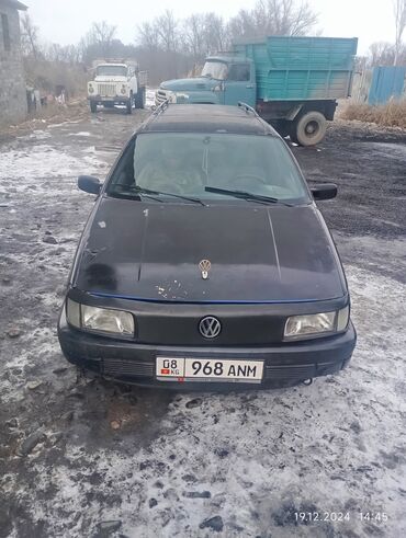 Volkswagen: Volkswagen Passat: 1989 г., 1.8 л, Механика, Бензин, Универсал