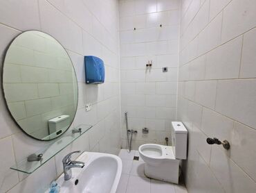 Anbar və emalatxanalar: Yasamal rayonu, “Tibb Kolleci” yaxınlığında, İnşaatçılar ilə 20 — 27