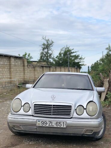 06 maşını: Mercedes-Benz C 230: 2.3 l | 1996 il Sedan