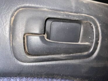хонда акорд2002: Задняя левая дверная ручка Honda