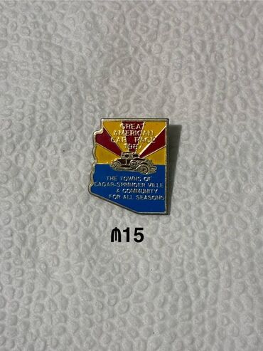 Broşlar: Sovet dövrünə aid orijinal metal nişanlar dəsti Tərkib: - M14: “Готов — 12