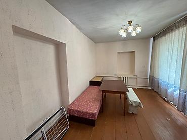 Продажа коттеджей и домов: 🏡 Продается участок с домом в перспективном районе Бишкека! 📍 ж/м — 3