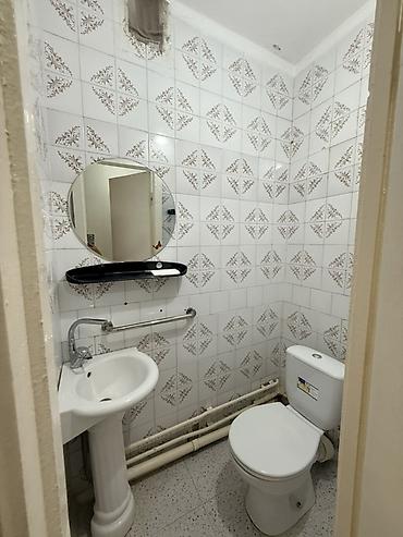 Продажа квартир: 4 комнаты, 85 м², 12 мкр 106 серия, 1 этаж, Требуется ремонт — 10