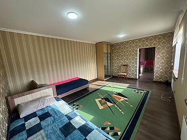 Посуточная аренда домов: Сдаю в аренду просторный дом с современной кухней-гостиной. - Кухня — 12