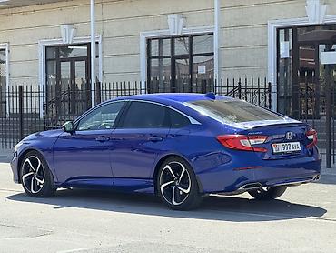 12000: Honda Accord: 2019 г., 1.5 л, Автомат, Бензин, Седан — 2