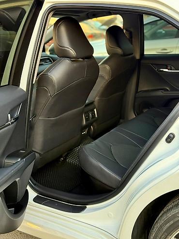 Toyota: Toyota Camry: 2022 г., Седан — 6