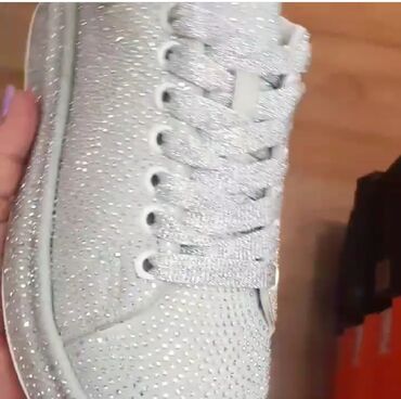 Women's Sneakers and athletic shoes: Alexander McQueen, 38, bоја - Bela — 6