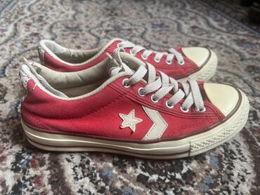 сколько стоит лоро пиано: Кеды Converse Star Chevron низкие, выполненные в красном цвете. Модель