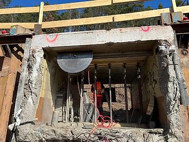 Beton işləri: Beton kəsən beton deşən betonlarin i̇stənilən ölçüdə vəi̇stənilən — 26