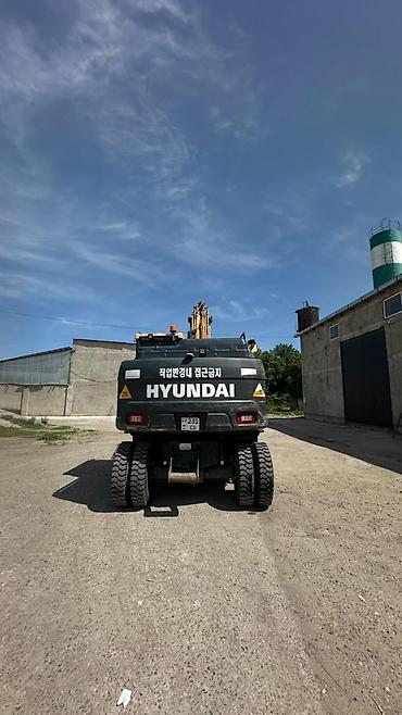 Экскаваторы: Экскаватор, Hyundai, Колесный — 7