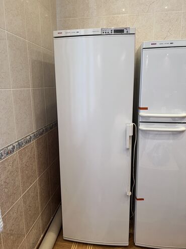 second hand: Новый Холодильник Bosch, Барный, цвет - Белый