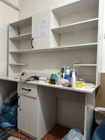 книжный шкаф офисный: Продаю .Цена 15000!