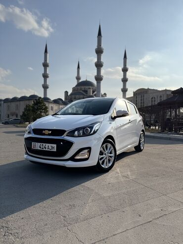 chevrolet трейлблейзер: Chevrolet Spark: 2019 г., 1 л, Вариатор, Бензин, Хэтчбэк