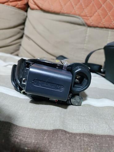 kamera sony: Sony Handycam HDR-UX10 videokamera Xüsusiyyətlər: - Hibrid yazma: DVD — 4