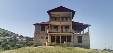 Həyət evləri və villaların satışı: 11 otaq, 1 kv. m, Orta təmir — 4