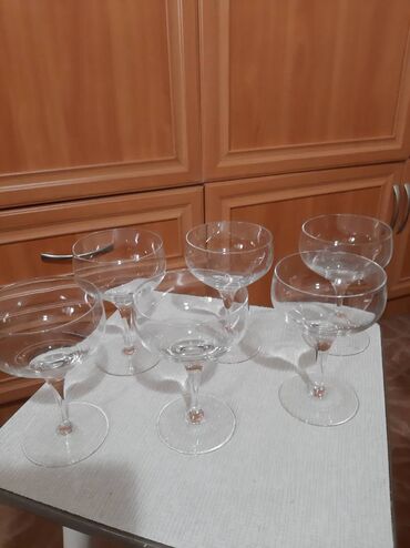 посуда кружки: 1) Продам фужеры, чешские, богемское стекло, 6 шт цена за все фужеры