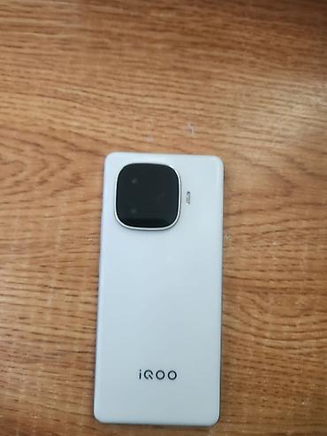 air m1: Смартфон iQOO Z9 Turbo. Основные характеристики, видимые на фото: - — 6