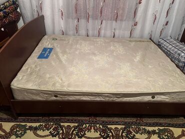 вместо прикроватных тумбочек: Спальный гарнитур, ДСП
