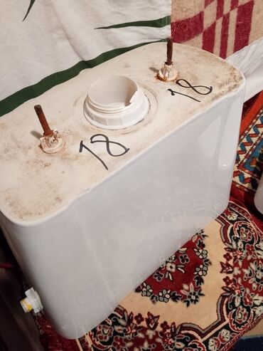 Unitaz baçokları: Məhsul: Tualet üçün su çəni (üst qapaqlı, üstdən düyməli) Təsvir: - — 14