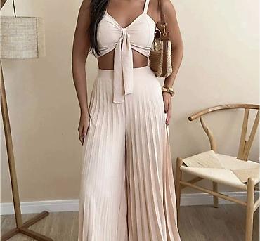 kompresivne helanke: Komplet – plisirane široke pantalone i crop top na bretele. - Gornji — 2