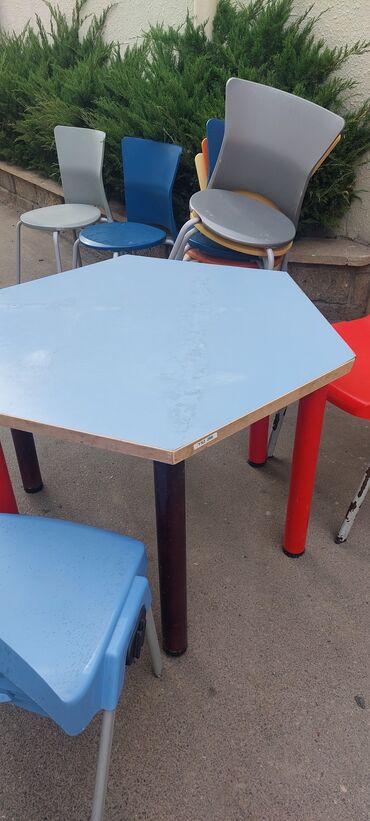 Uşaq masaları: Uşaqlar üçün masalar oturacaqlar bagça məktəb rəsmdə işlənə bilən — 5