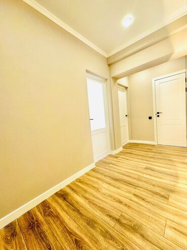 срочно продаётся 1 комнатная квартира в районе парк фучика: 1 бөлмө, 39 кв. м, Элитка, 2 кабат, Дизайнердик ремонт