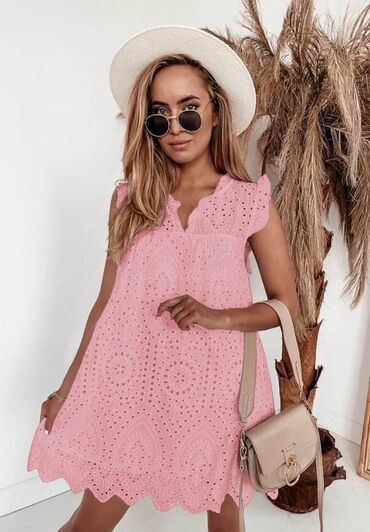 Haljine: 2900 na lalafo.rs — 6 Haljine: 2900 — 6