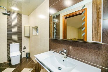 Uzunmüddətli kirayə evlər: 600 kv. m, 7 otaqlı -da lalafo.az — 30 Uzunmüddətli kirayə evlər: 600 kv. m, 7 otaqlı — 30