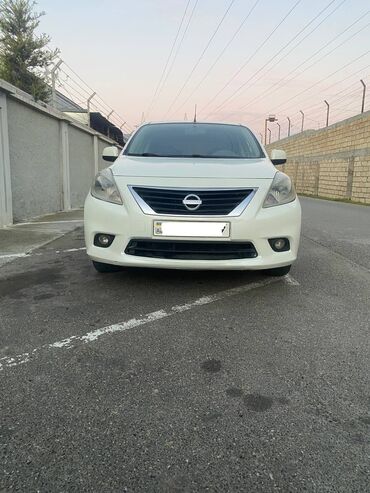 4 göz maşın: Nissan Sunny: 1.5 l | 2014 il Sedan