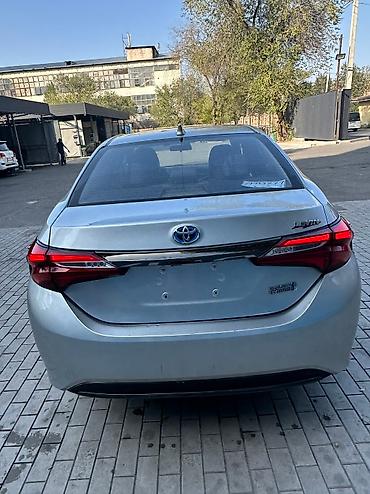 Toyota: Toyota : 2021 г., 1.8 л, Вариатор, Гибрид, Седан — 9