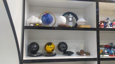 Qlobuslar: Qlobus maqnitli,batareyalı tokla isiqlı yanan.curbecur — 2