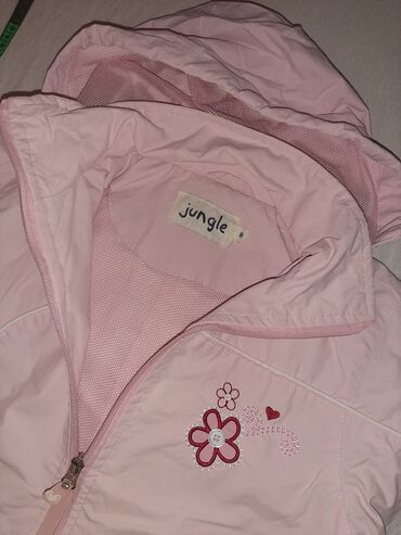 Jakne, kaputi i prsluci: Decije vetrovke vel.8- 
vel.4- 800rsd sa kapom koja se može skinuti — 7