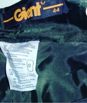 Köynək və bluzalar: Teze ve içinde bir defe geynilmiş baha alınan geyimlər — 19