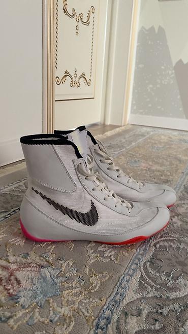 nike react: Мужские кроссовки, 41, Nike, Б/у, цвет - Серый — 1