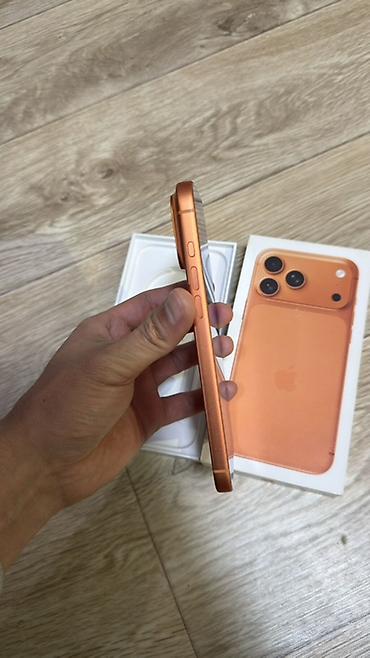 Техника и электроника: IPhone 17 Pro Max, Б/у, 256 ГБ, Оранжевый, Коробка, 95 % — 5