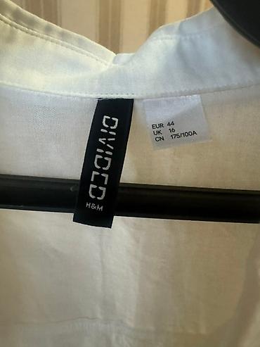 divided: Белая женская рубашка H&M Divided - Размер: EUR 44 (UK 16, CN — 3