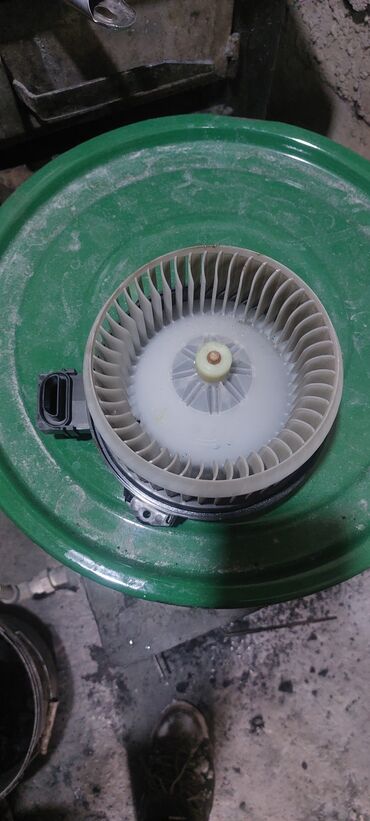 радиатор марк 2: Продаю для фита вентилятор печки все норм работает новый фит подедет