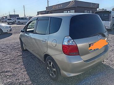под выкуп автомобиль: Honda Fit: 2003 г., 1.3 л, Автомат, Бензин, Хэтчбэк — 3