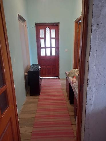 ev tecili satilir: 3 otaqlı, 3 kv. m, Kredit yoxdur, Təmirsiz — 9