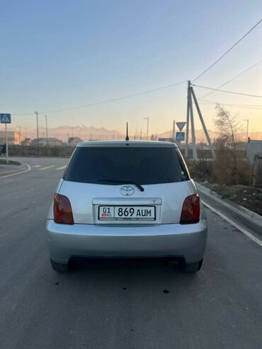 Toyota: Toyota ist: 2003 г., 1.3 л, Автомат, Бензин, Хэтчбэк — 4