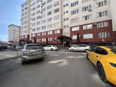 квартира берилет 1: 2 бөлмө, 68 кв. м, 106-серия, 1 кабат, Евроремонт