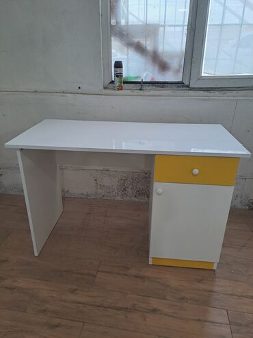 Masalar: Yazı masası, Yeni, Dördbucaq masa, Azərbaycan