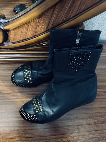 Digər qadın geyimləri: Sapojki — 2