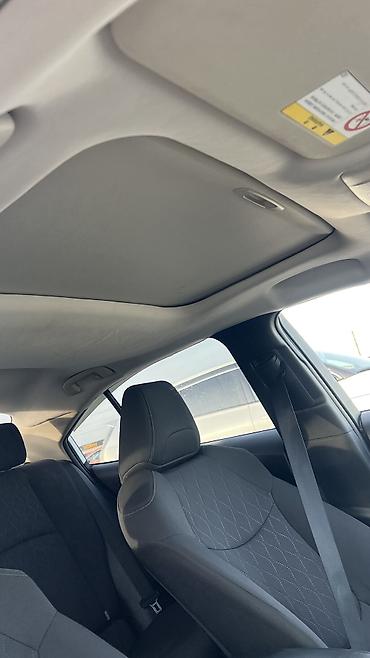 Toyota: Toyota Corolla: 2022 г., 1.8 л, Вариатор, Гибрид, Седан — 8