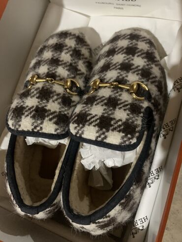 ботинки женские бишкек: Лоферлер, 36, Gucci, Колдонулган, түсү - Кара, Өзү алып кетүү, Акылуу жеткирүү