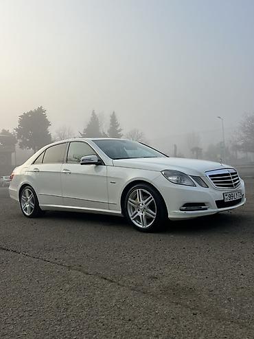 Mercedes-Benz: Mercedes-Benz E-Class: 2.1 l | 2010 il Sedan — 9